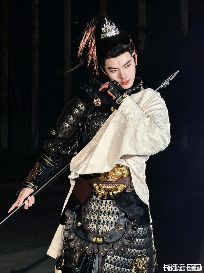 亚冠联赛-一夜爆红,网友为他写了一首原创歌曲《楚超第一帅》|张严杜柯|头球|潜江队|张凌赫|潜江_新浪体育_新浪新闻